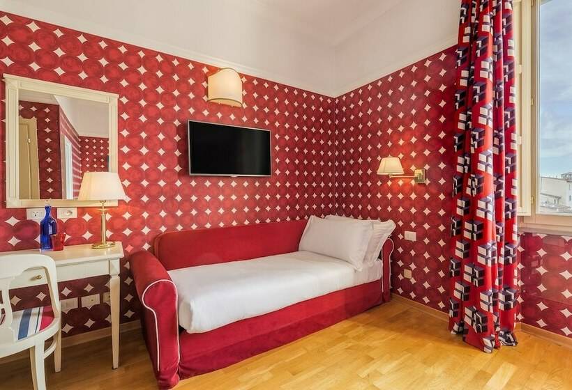 اتاق لوکس سه تخته, Room Mate Luca