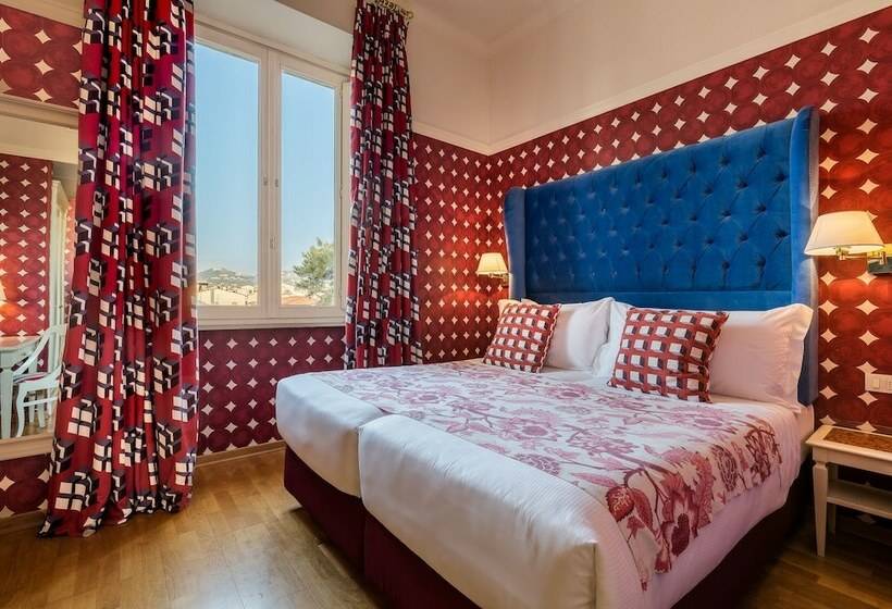 اتاق استاندارد, Room Mate Luca