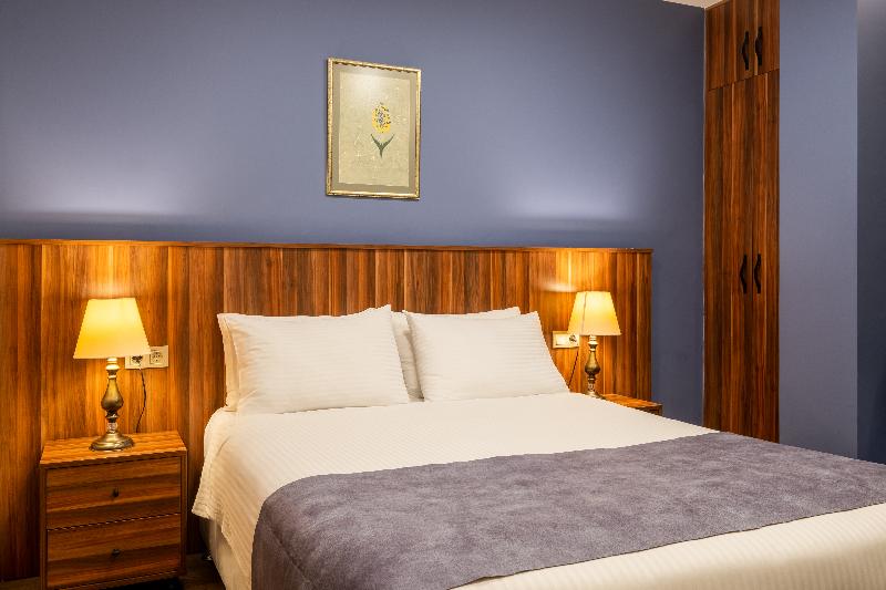 اتاق استاندارد یک نفره, Room Mate Luca