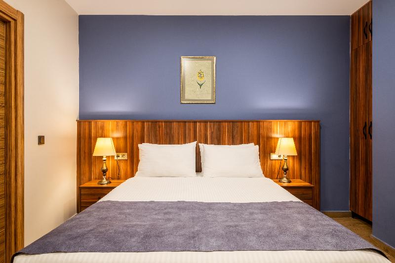 اتاق استاندارد یک نفره, Room Mate Luca