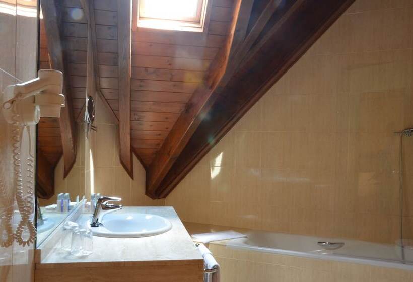 Quarto Familiar, Spa Acevi Val D’aran