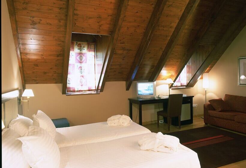 Junior Suite with Hydromassage, Spa Acevi Val D’aran