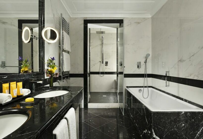 Suite with Terrace, Splendide Royal   The Leading Hotels Of The World