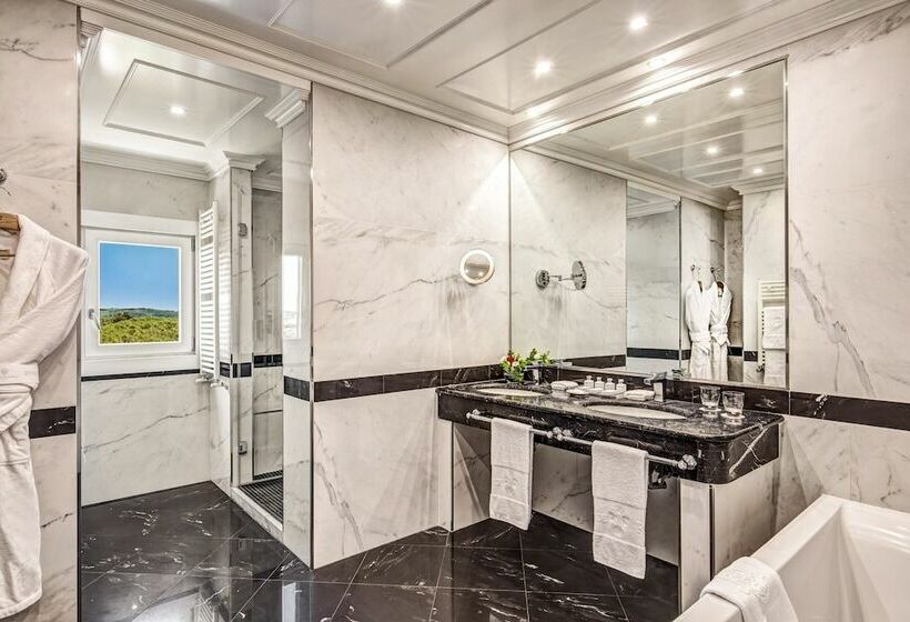 Suite with Terrace, Splendide Royal   The Leading Hotels Of The World