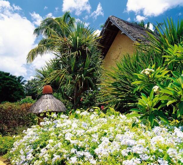 اتاق لوکس با چشم‌انداز باغ, The Oberoi Beach Resort, Mauritius