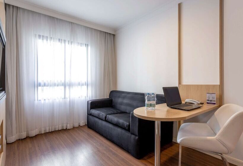 Quarto standard, Mercure Sao Paulo Pinheiros