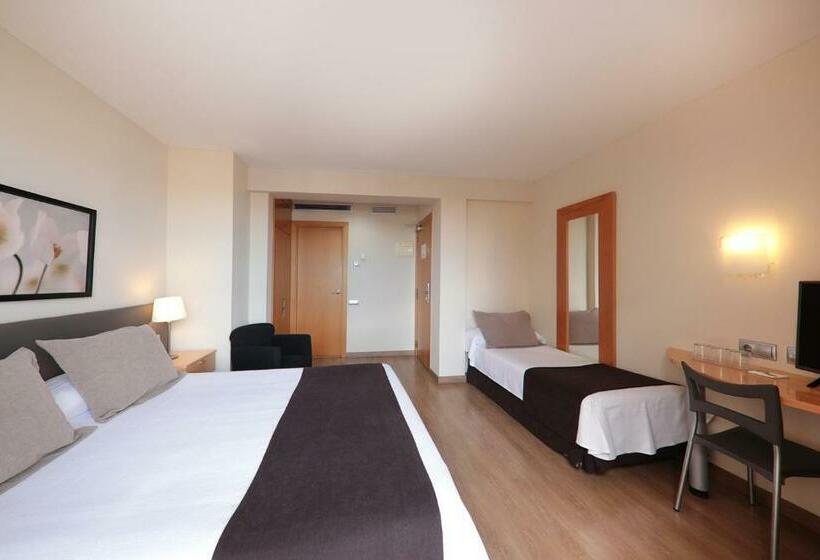 3 Bett Standardzimmer Balkon, Sercotel  Zurbaran