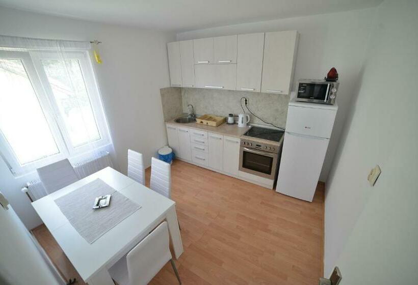 آپارتمان 1 خوابه, Apartmani Mv
