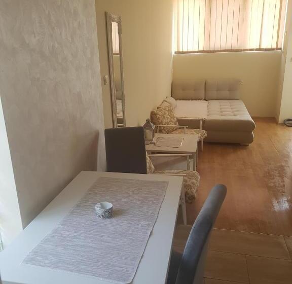 آپارتمان 1 خوابه, Apartmani Mv