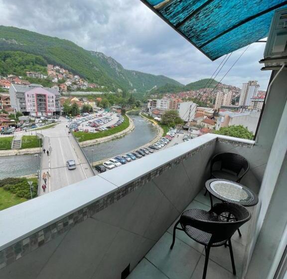 آپارتمان 3 خوابه, Apartmani Mv