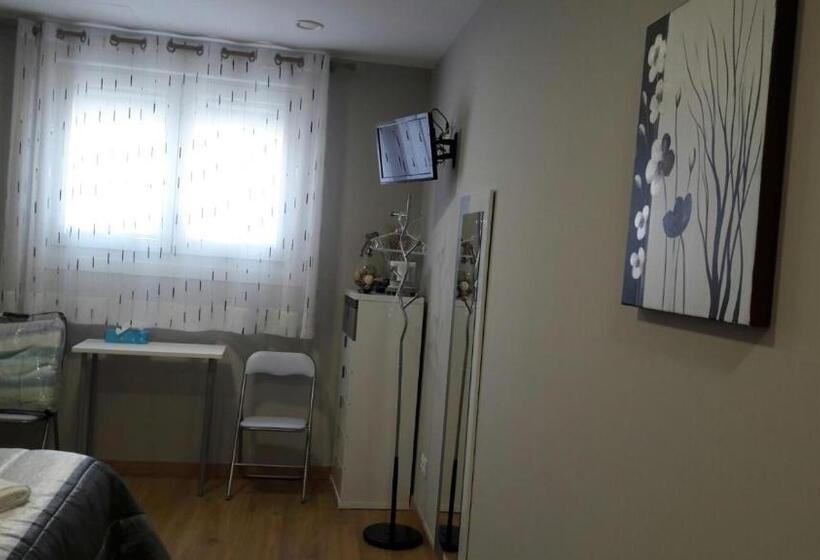 اتاق لوکس, Albergue Camiño Real