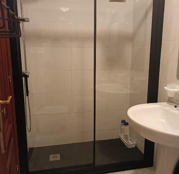 اتاق استاندارد با سرویس بهداشتی مشترک, Albergue Camiño Real