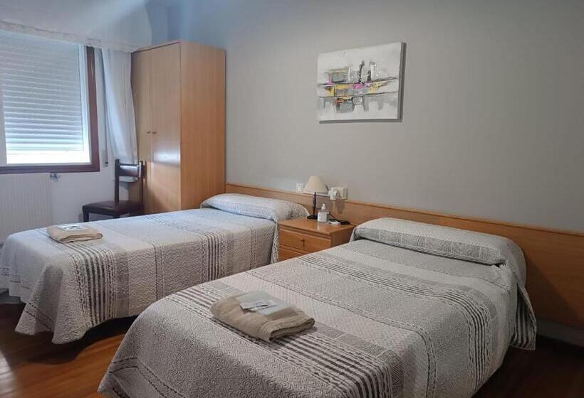 اتاق استاندارد با سرویس بهداشتی مشترک, Albergue Camiño Real