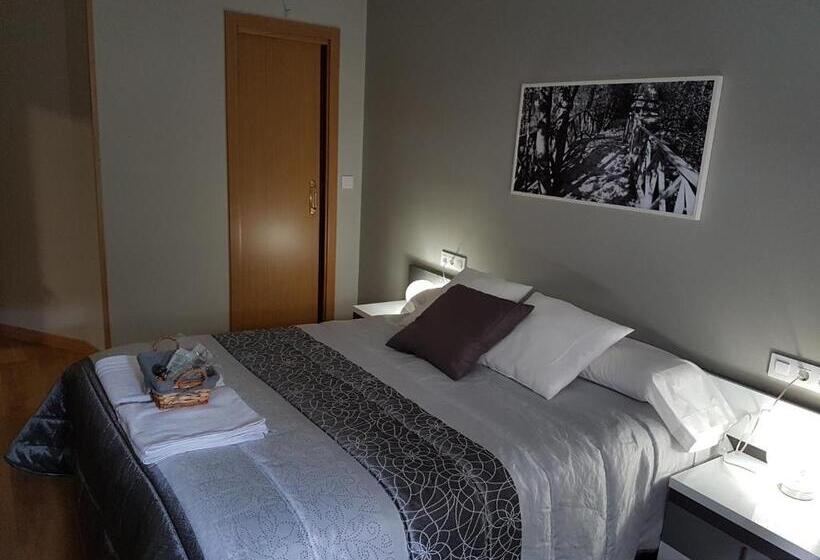 اتاق لوکس, Albergue Camiño Real