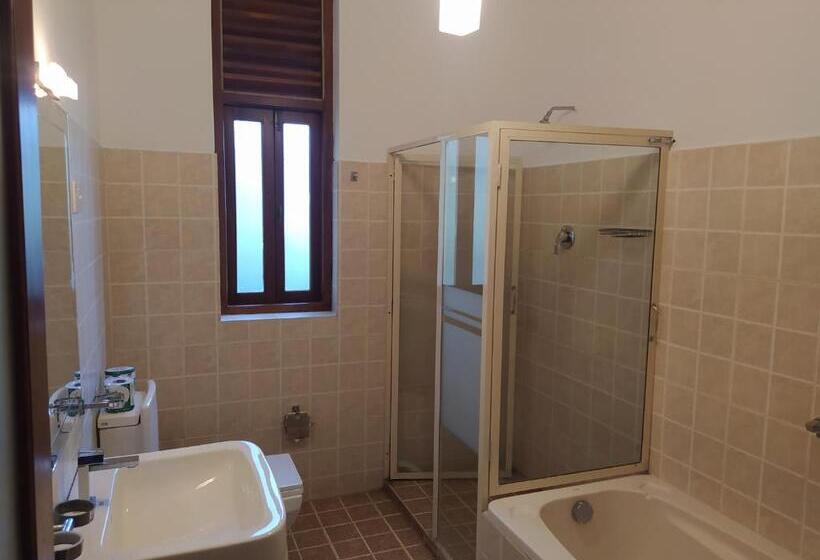 اتاق استاندارد, Bentota Home Stay