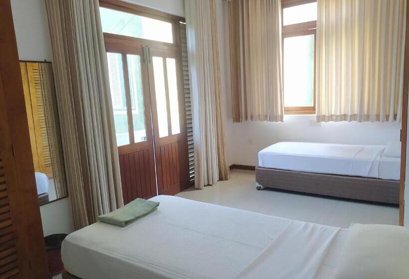 اتاق استاندارد, Bentota Home Stay