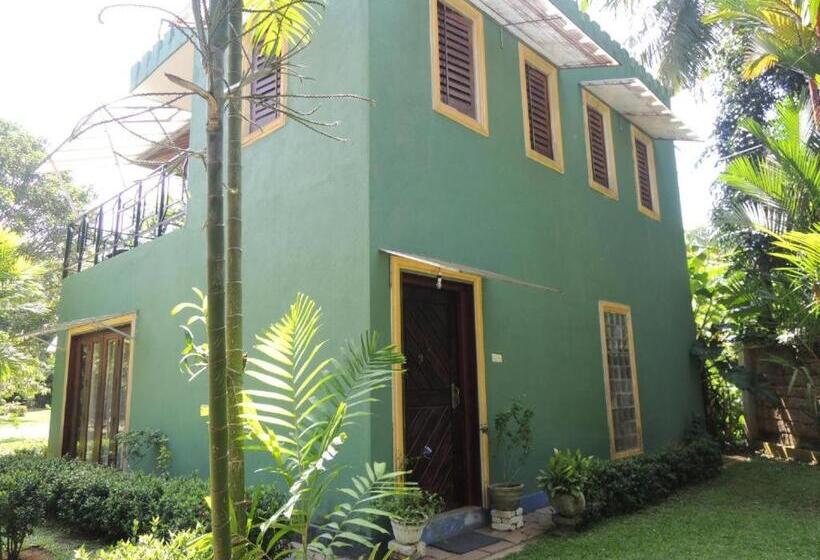 آپارتمان 1 خوابه با چشم‌انداز استخر, Bentota Home Stay