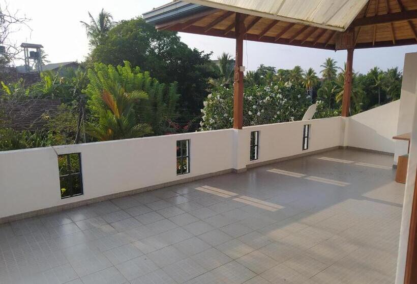 اتاق خانوادگی, Bentota Home Stay