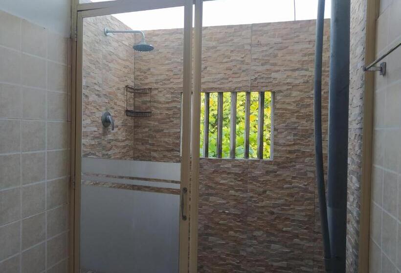 اتاق خانوادگی, Bentota Home Stay