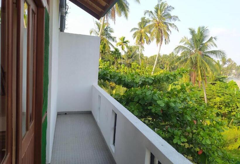 اتاق خانوادگی, Bentota Home Stay