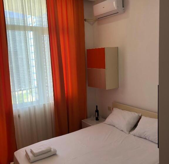 اتاق استاندارد با بالکن, Orange Home
