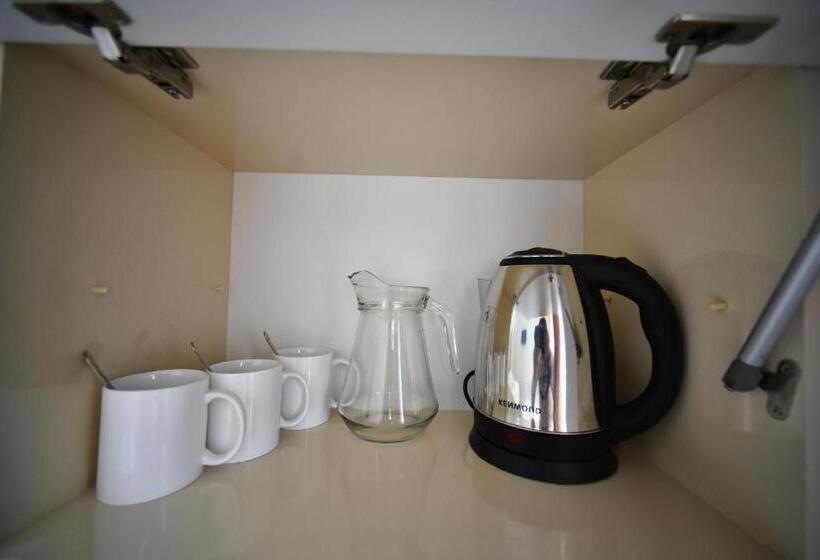 اتاق استاندارد سه نفره, Orange Home