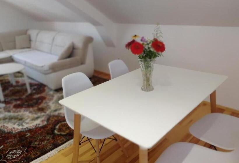 سوییت, Apartman Baron
