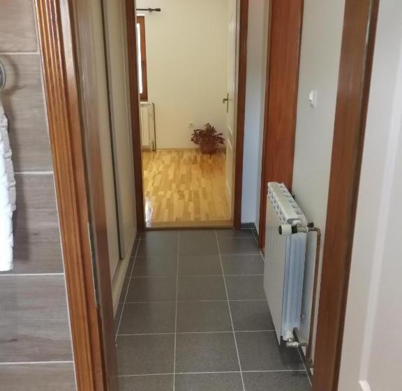 سوییت, Apartman Baron