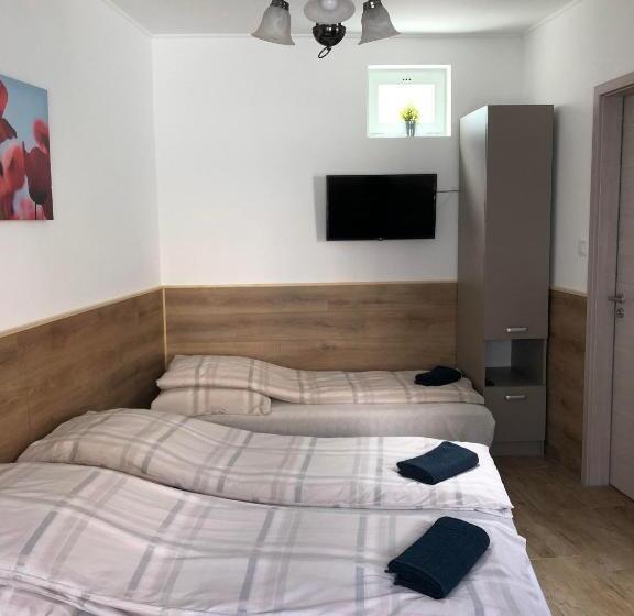 آپارتمان 1 خوابه, Avas Apartman