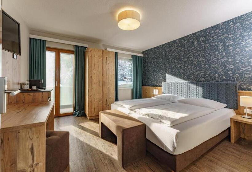 اتاق استاندارد با بالکن, Landhaus Hubertus Wellness & Breakfast