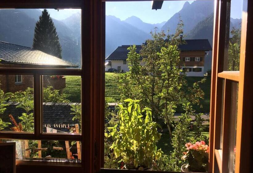 سوییت با چشم‌انداز کوه, Gästehaus Fritz