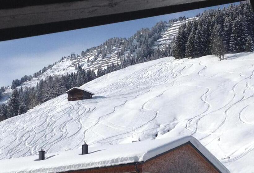 سوئیت با بالکن, Gästehaus Fritz