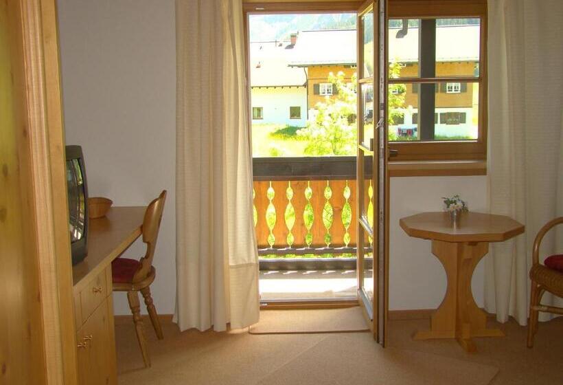 سوییت با چشم‌انداز کوه, Gästehaus Fritz