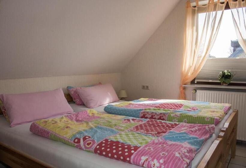 شقة 3 غرف, Gästehaus Margareth