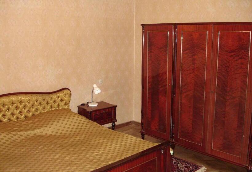 اتاق اکونومی, Guest House Deda Lali