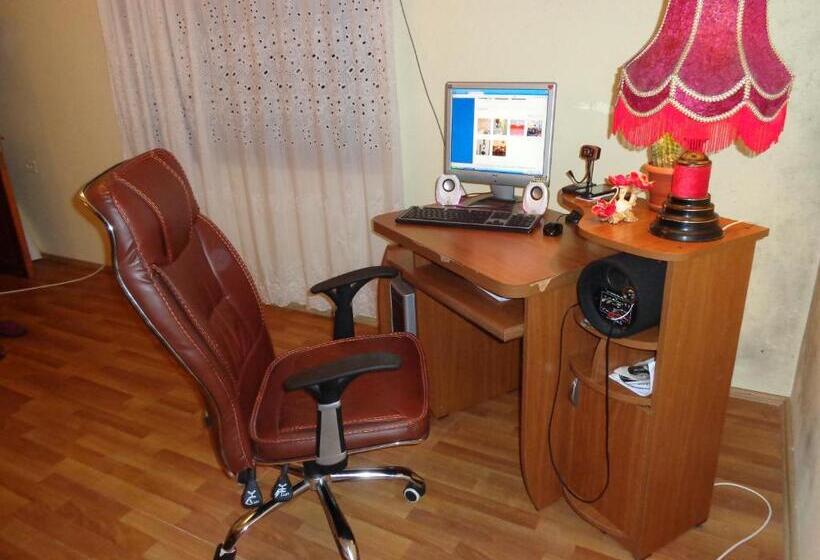 آپارتمان 1 خوابه, Private House In Batumi