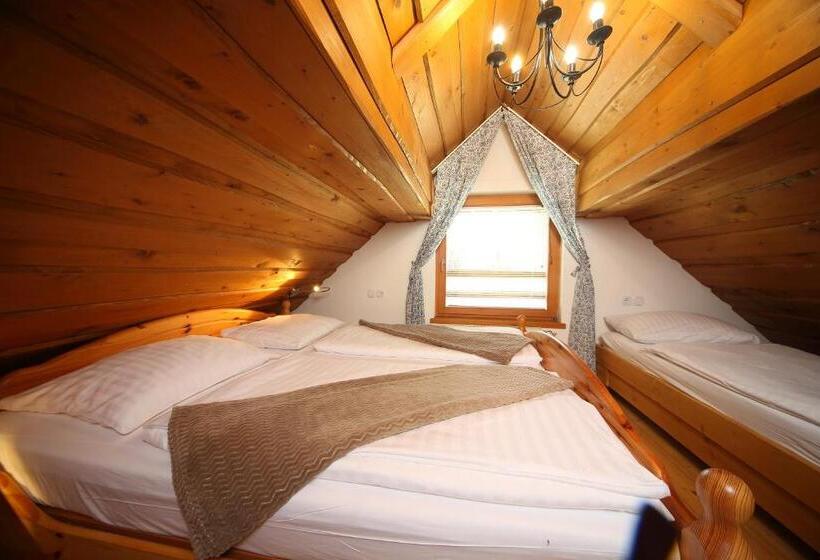 1 Bedroom Penthouse Apartment, Vila Edelweiss Rooms&app Kranjska Gora