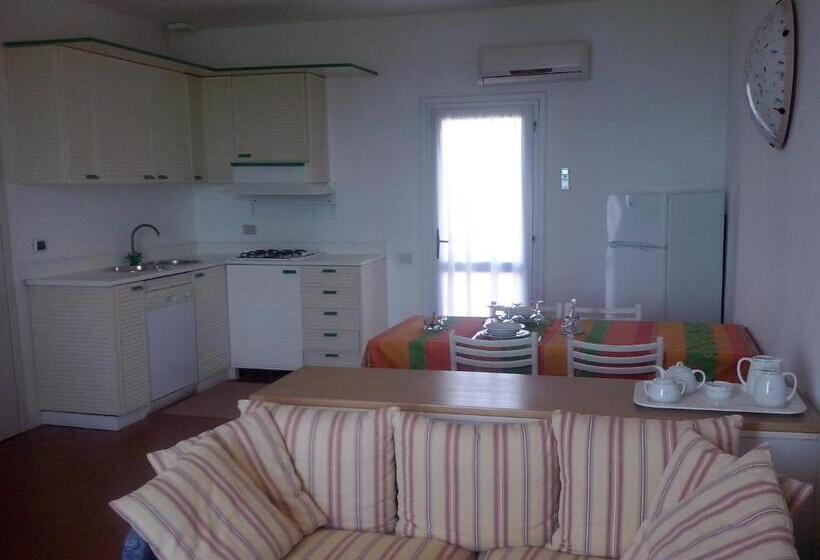 آپارتمان 1 خوابه با بالکن, Rocca Ruja Vip