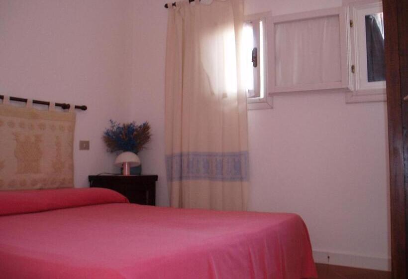 ویلای 1 خوابه, Rocca Ruja Vip