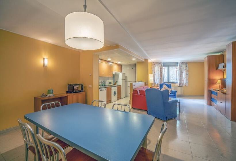 2 Bedroom Apartment, Apartaments Del Meligar