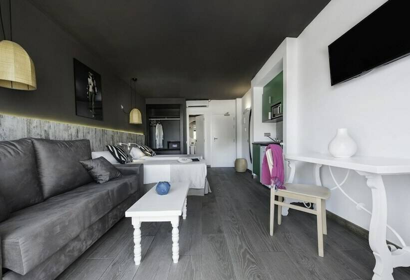 استودیوی استاندارد, Aparthotel Vibra Mogambo