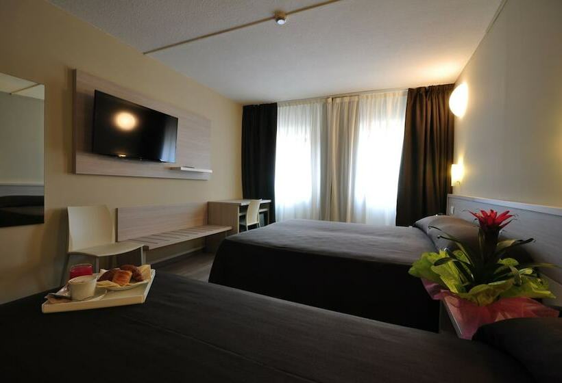 اتاق استاندارد سه نفره, Best Quality Hotel Politecnico