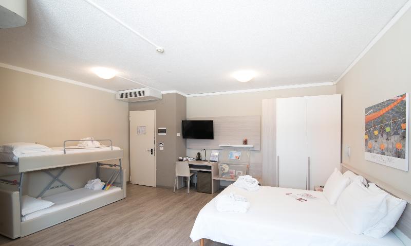 اتاق استاندارد چهار تخته, Best Quality Hotel Politecnico