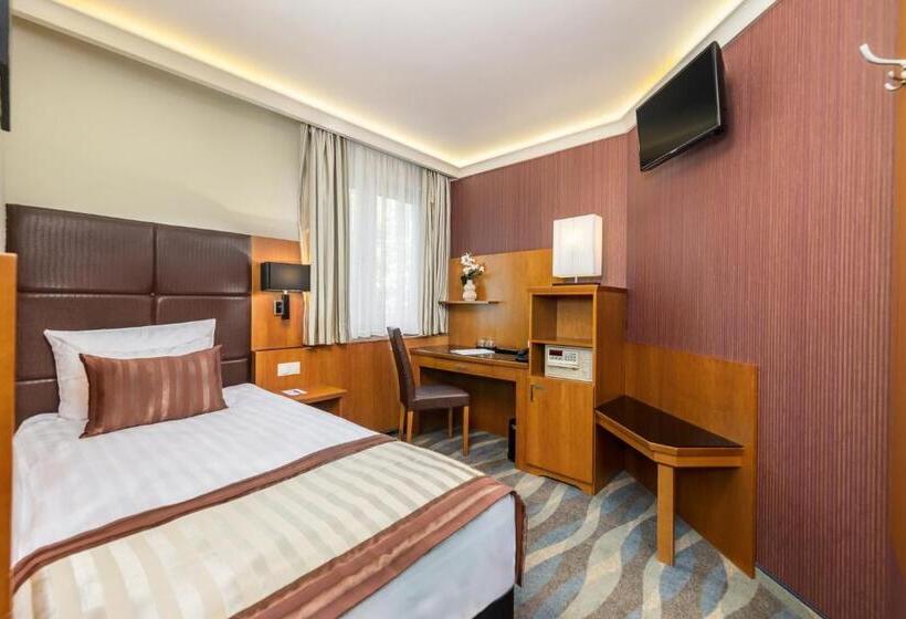 이코노미 싱글 룸, Carlton Hotel Buda Castle