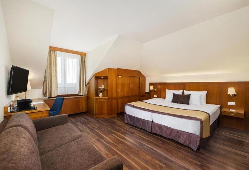 수피리어 룸, Carlton Hotel Buda Castle