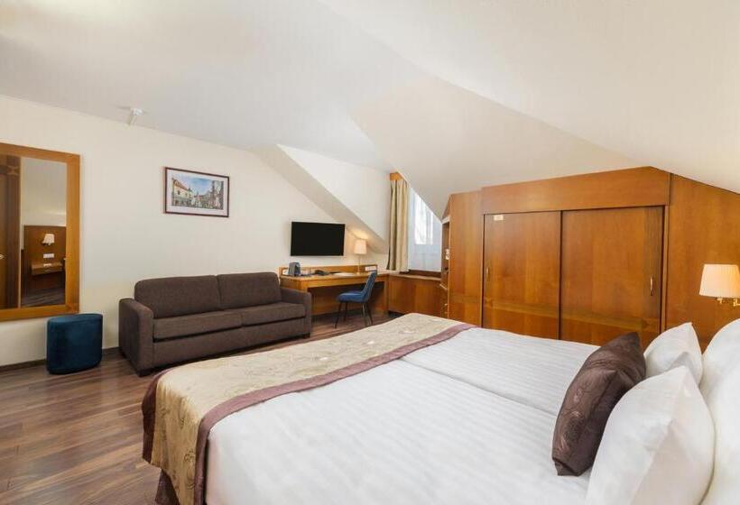 수피리어 룸, Carlton Hotel Buda Castle