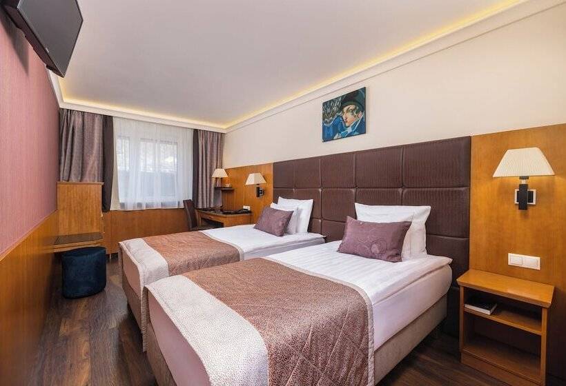 스탠다드 룸, Carlton Hotel Buda Castle