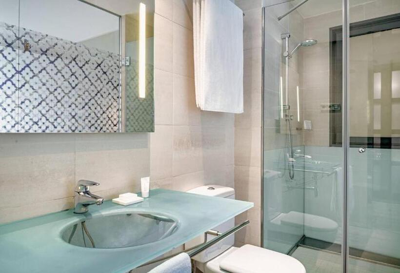 اتاق سوپریور با تخت بزرگ, Ac Hotel Irla By Marriott