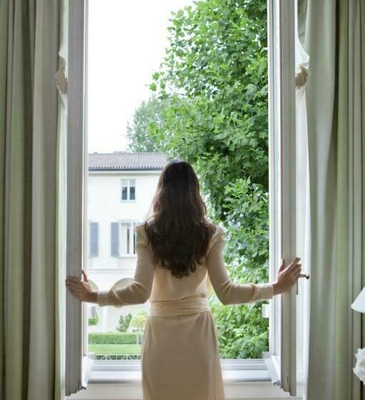 سوئیت جونیور با چشمانداز باغ, Four Seasons Hotel Milano