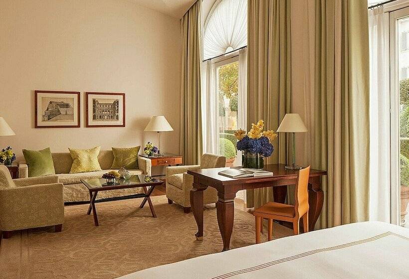 سوئیت جونیور با چشمانداز باغ, Four Seasons Hotel Milano